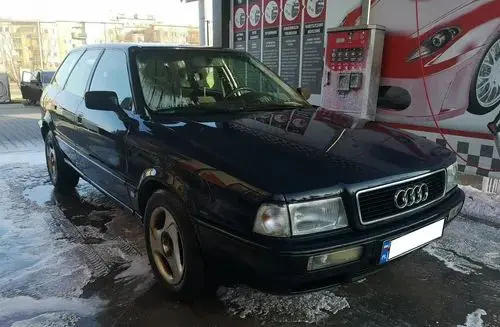 AUDI 80 