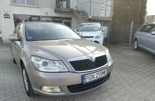 SKODA Octavia 