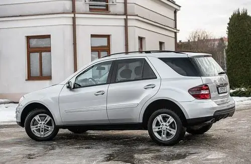 MERCEDES-BENZ ML 