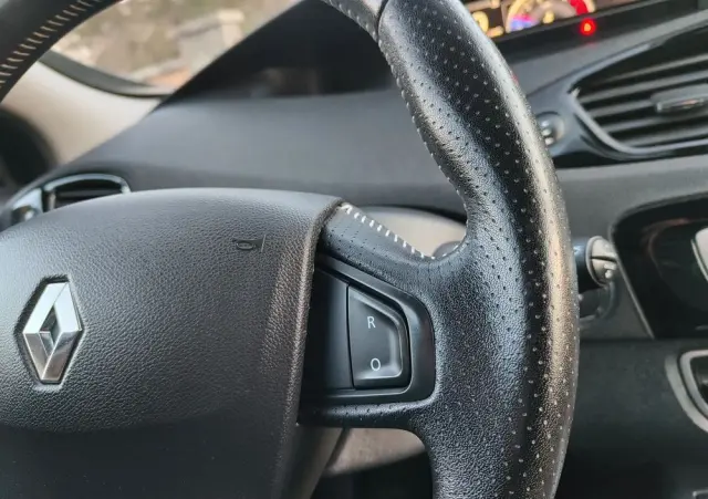 RENAULT Scenic 1.2 TCE Energy Bose Edition