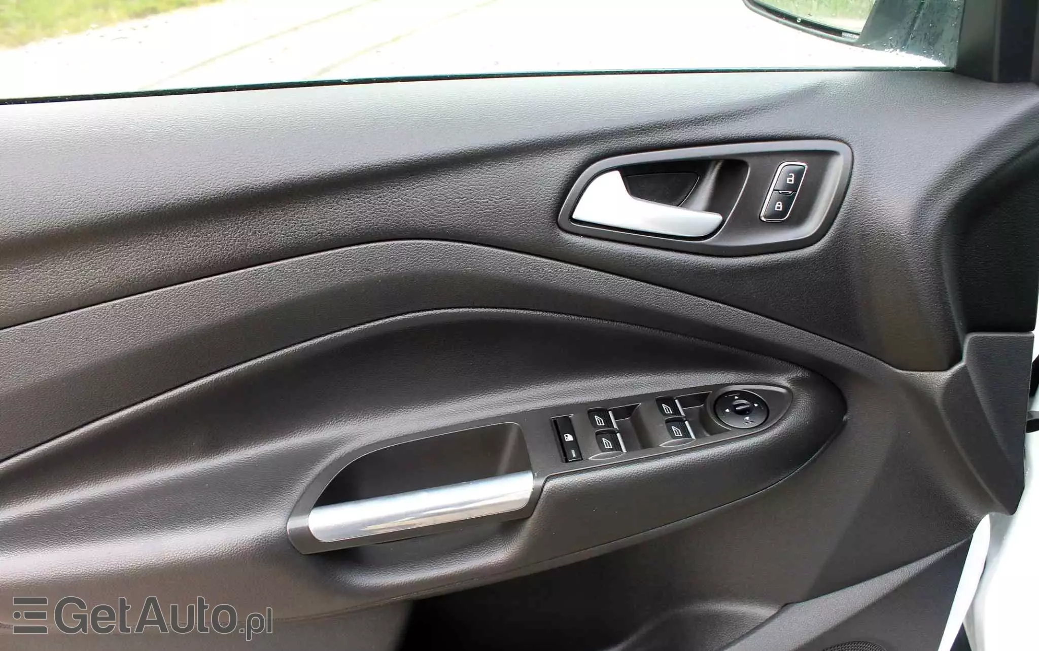 FORD Kuga 1.5 EcoBoost 2x4 Trend