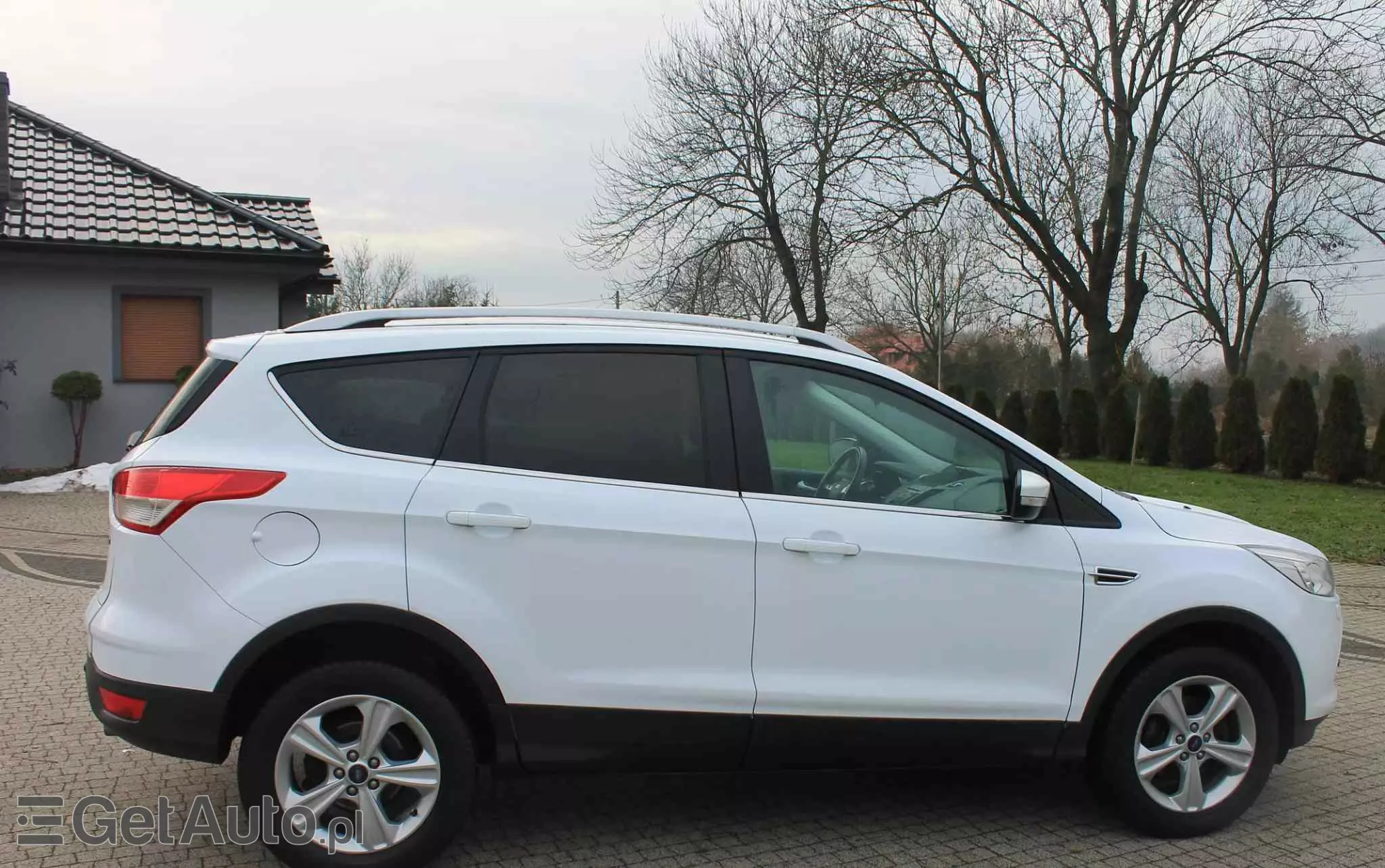 FORD Kuga 1.5 EcoBoost 2x4 Trend