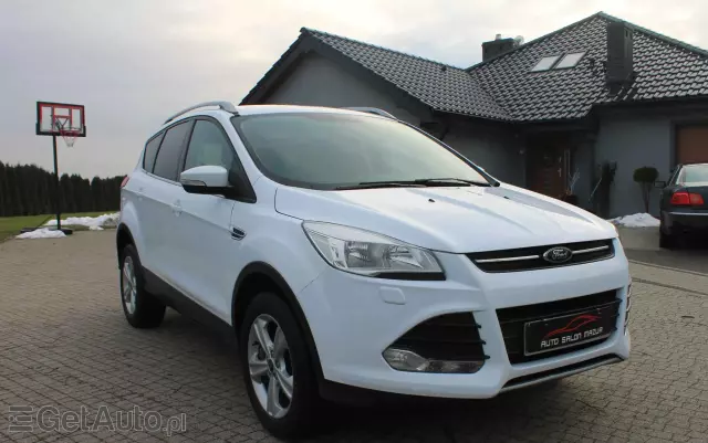 FORD Kuga 1.5 EcoBoost 2x4 Trend