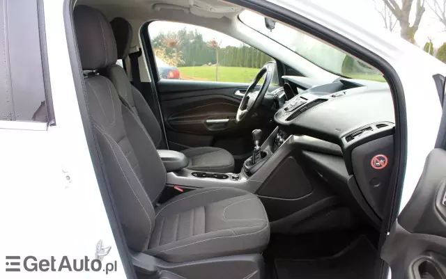 FORD Kuga 1.5 EcoBoost 2x4 Trend