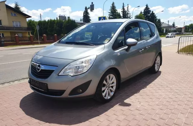 OPEL Meriva 