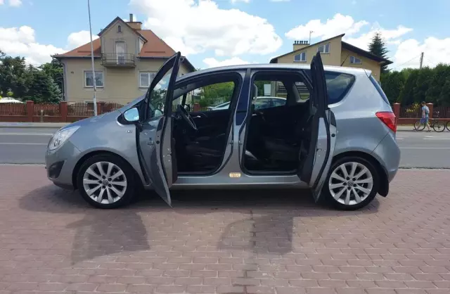 OPEL Meriva 