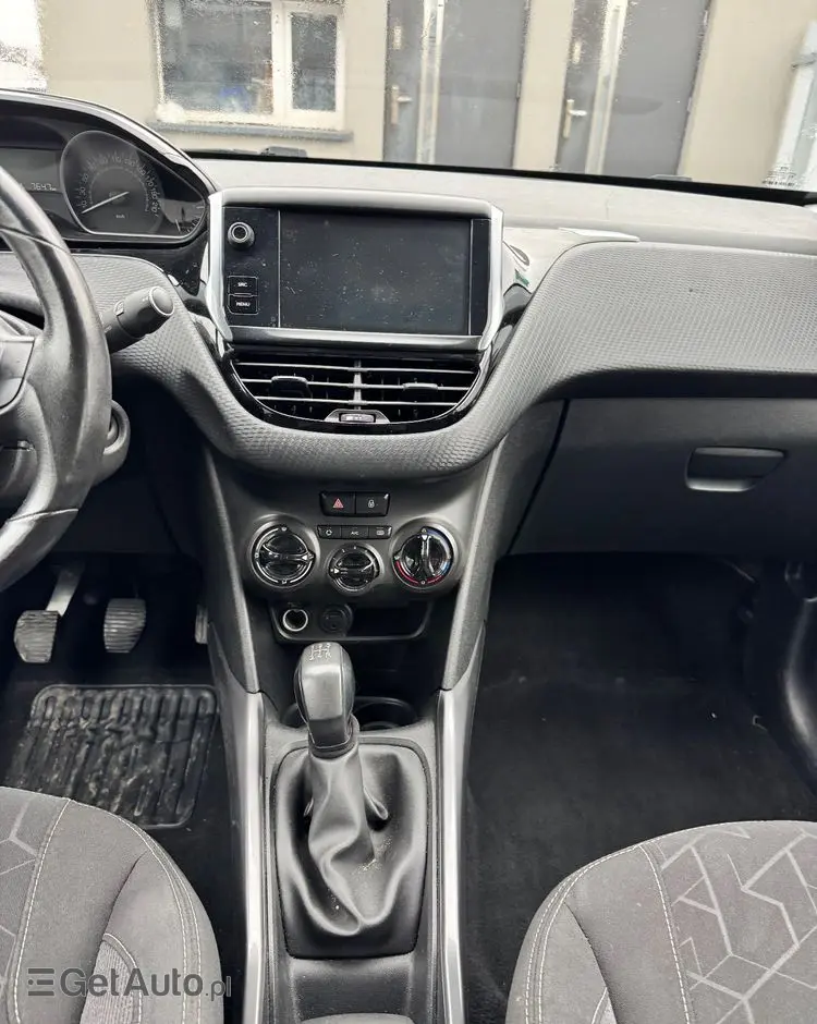 PEUGEOT 2008 1.6 BlueHDi Style