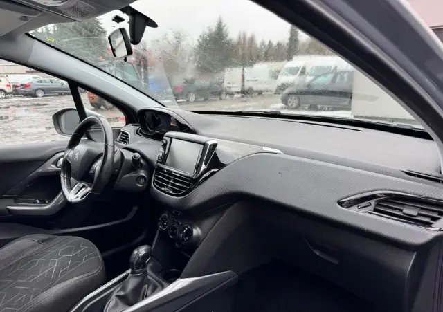 PEUGEOT 2008 1.6 BlueHDi Style