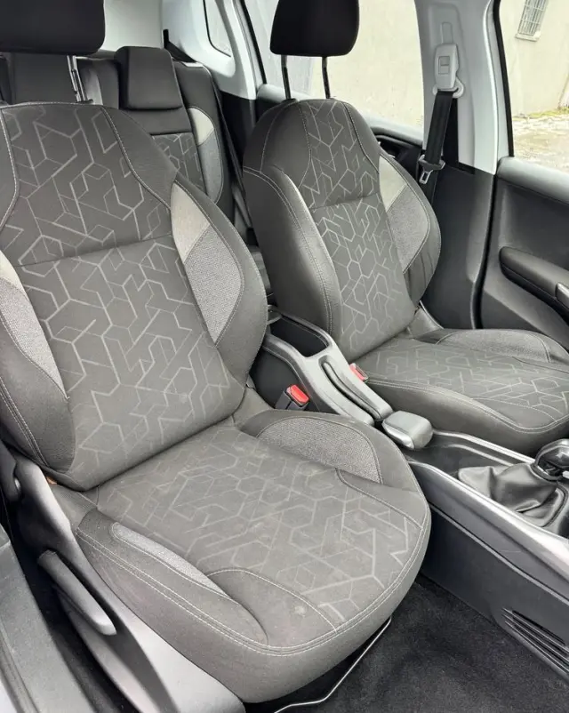 PEUGEOT 2008 1.6 BlueHDi Style