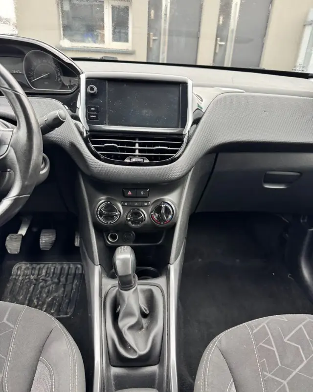 PEUGEOT 2008 1.6 BlueHDi Style
