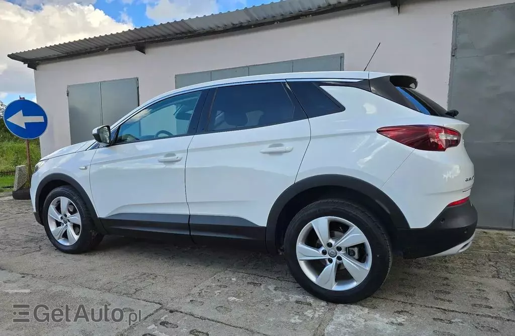 OPEL Grandland 1.2 Turbo (130 KM) Automatic