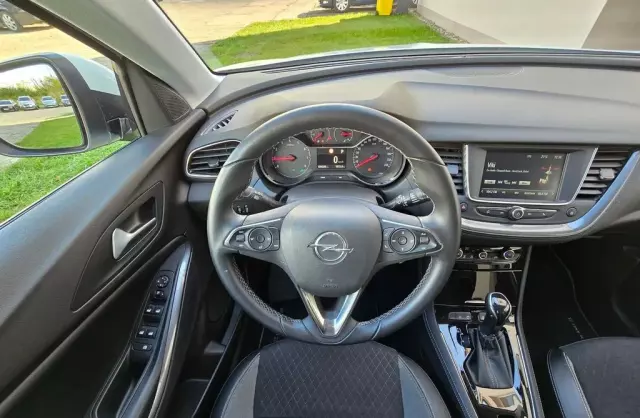 OPEL Grandland 1.2 Turbo (130 KM) Automatic