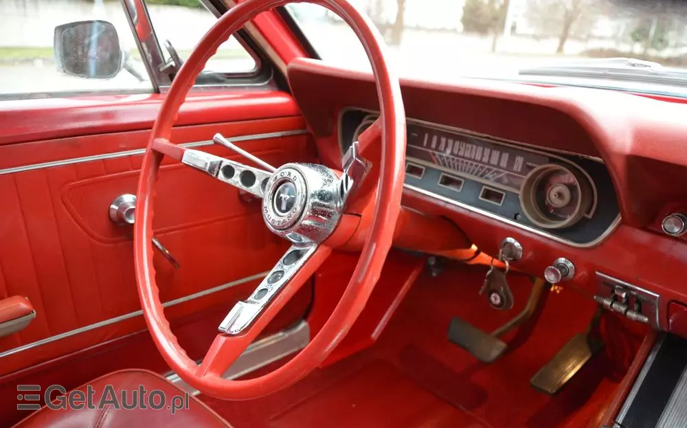 FORD Mustang 