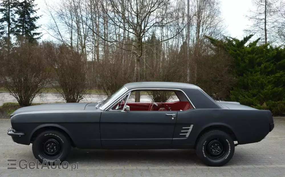 FORD Mustang 