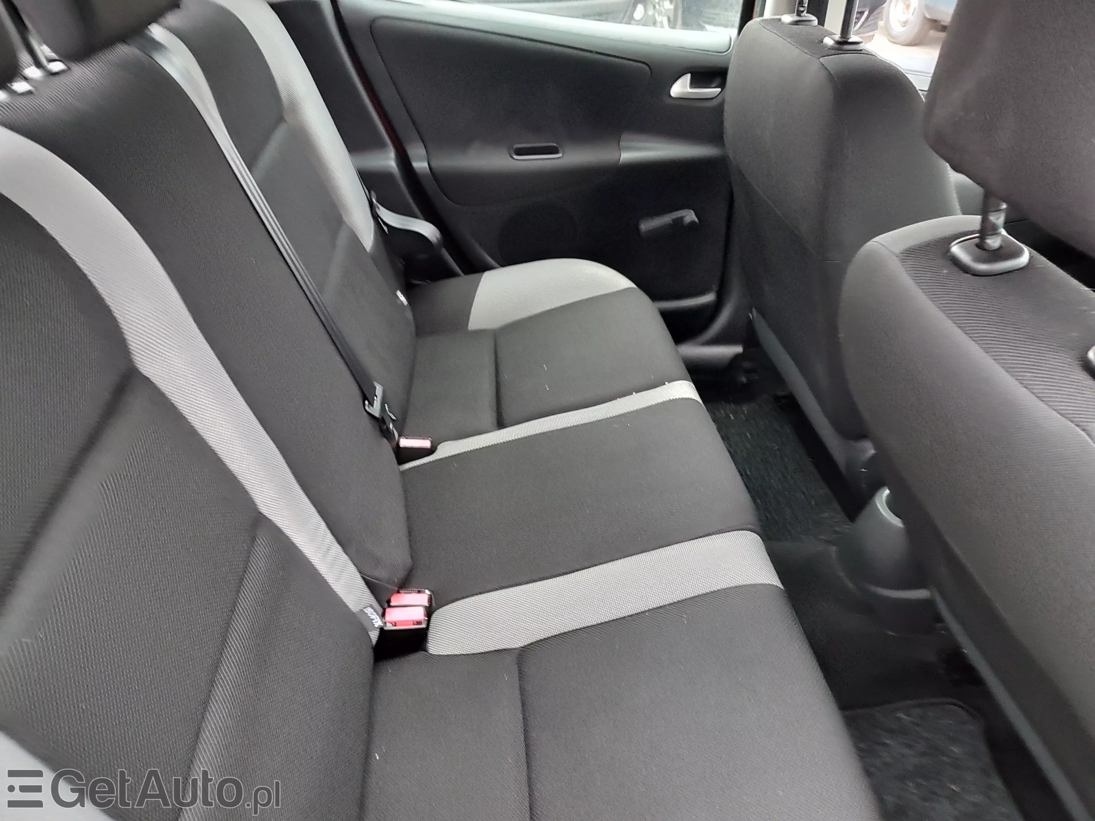 PEUGEOT 207 Presence 75