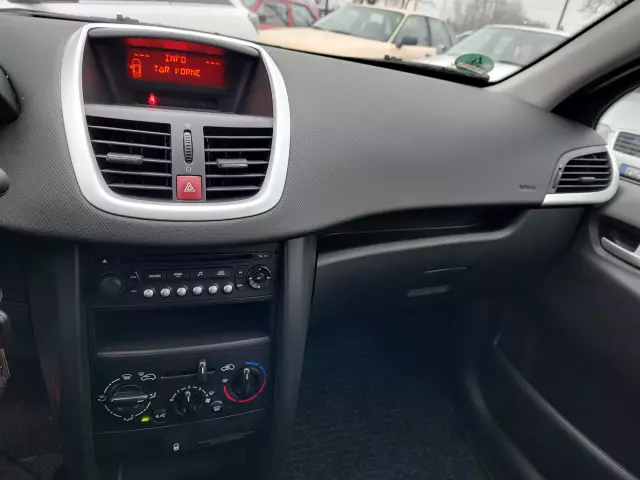 PEUGEOT 207 Presence 75