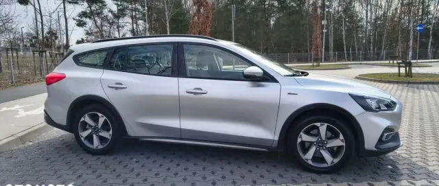 FORD Focus 1.0 EcoBoost STart-Stopp-System ACTIVE