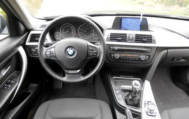 BMW Seria 3 318d