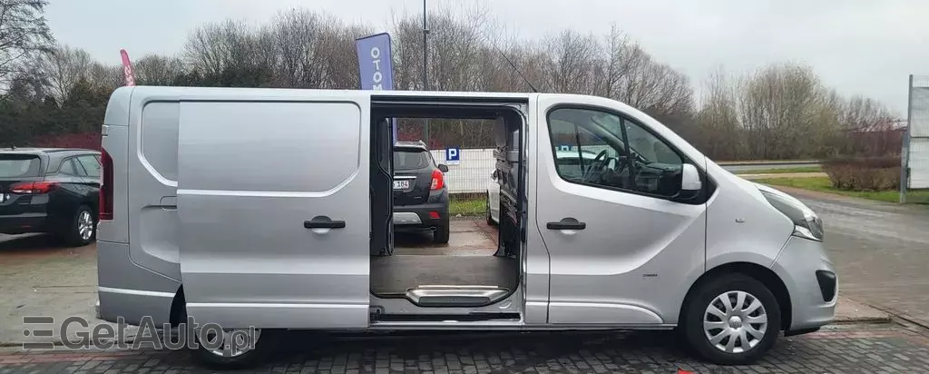 OPEL Vivaro 
