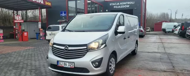 OPEL Vivaro 