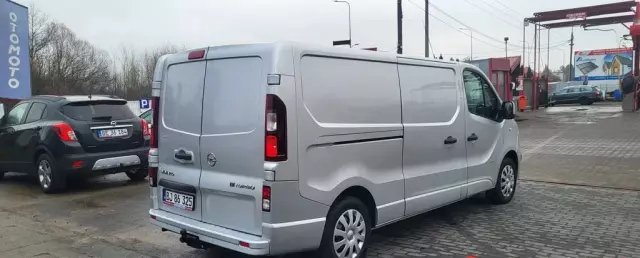 OPEL Vivaro 