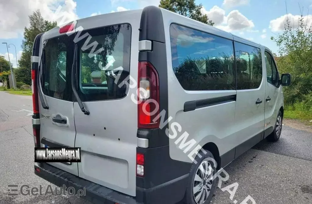 RENAULT Trafic 