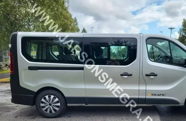RENAULT Trafic 