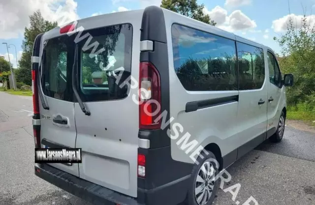 RENAULT Trafic 
