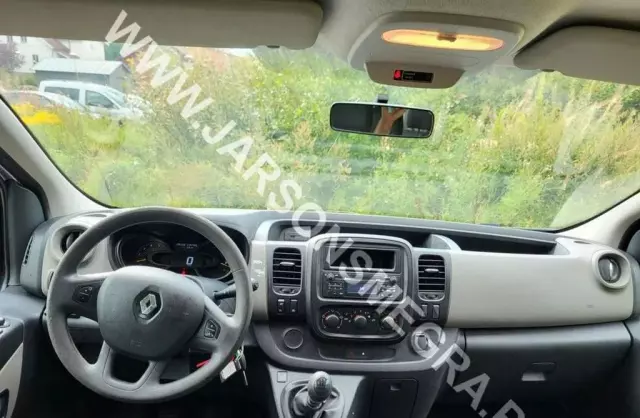 RENAULT Trafic 