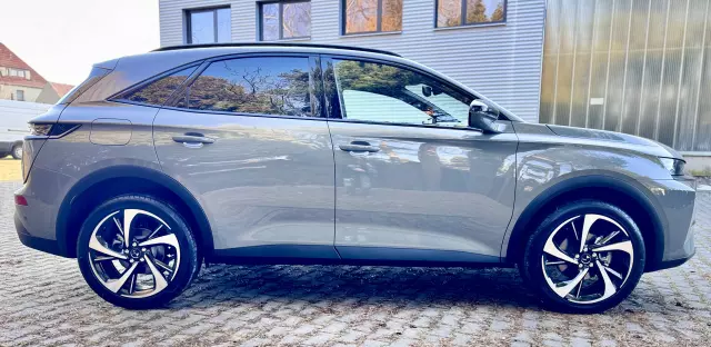 DS. AUTOMOBILES Inny DS7