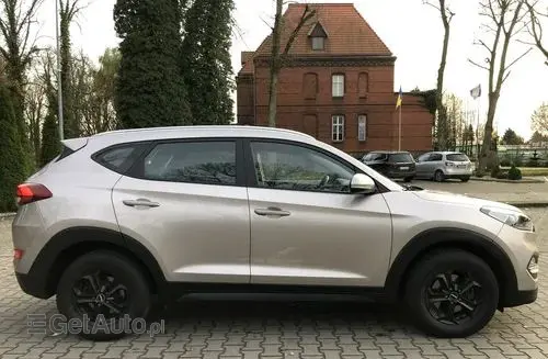 HYUNDAI Tucson 