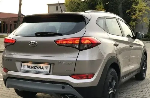 HYUNDAI Tucson 