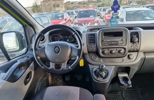 RENAULT Trafic 