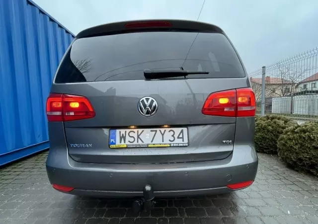 VOLKSWAGEN Touran 