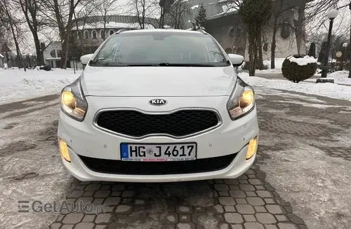 KIA Carens 