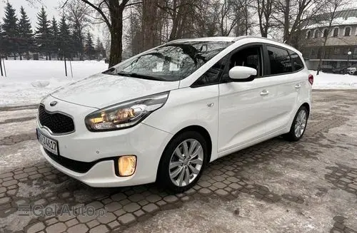 KIA Carens 
