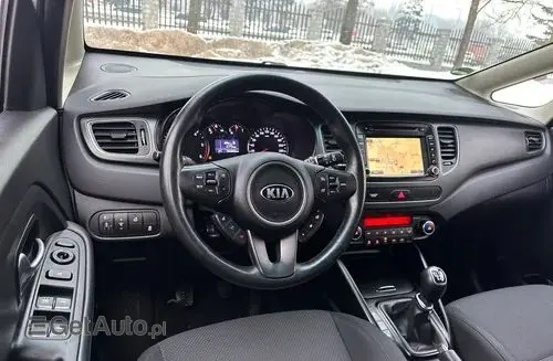 KIA Carens 