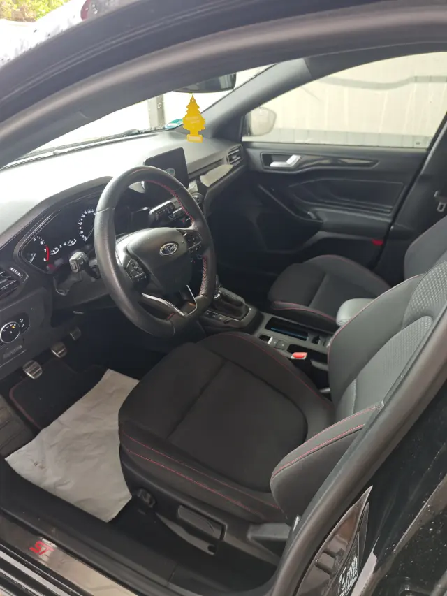 FORD Focus ST-Line