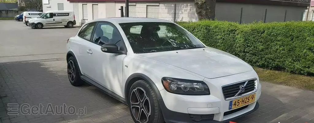VOLVO C30 