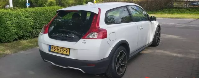 VOLVO C30 