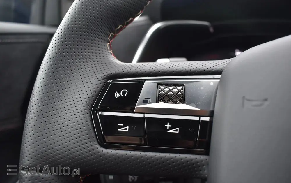 DS AUTOMOBILES DS 7 1.5 BlueHDi Performance Line +