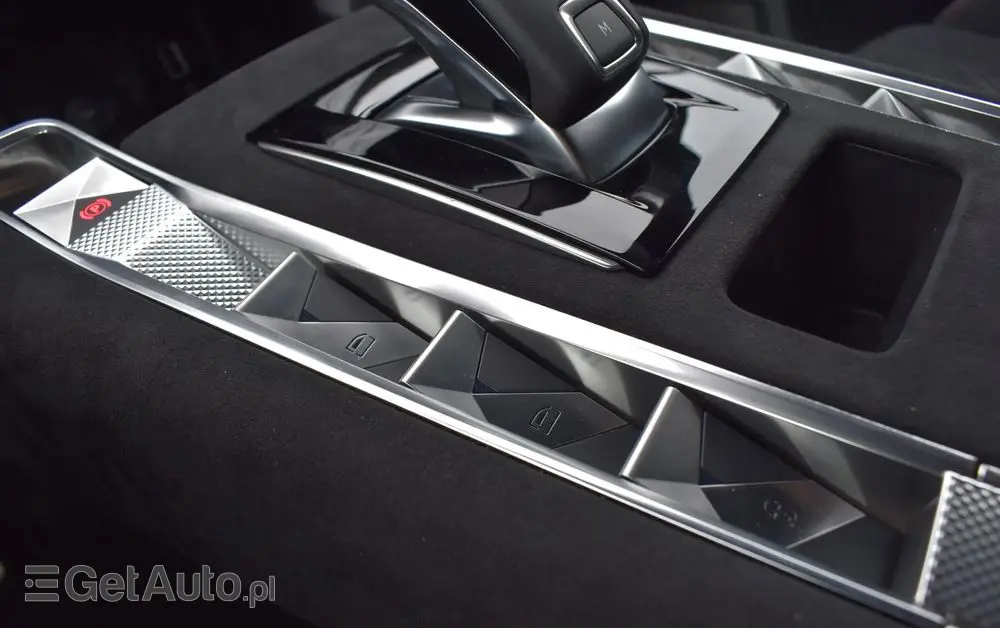 DS AUTOMOBILES DS 7 1.5 BlueHDi Performance Line +