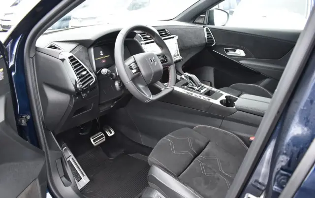 DS AUTOMOBILES DS 7 1.5 BlueHDi Performance Line +