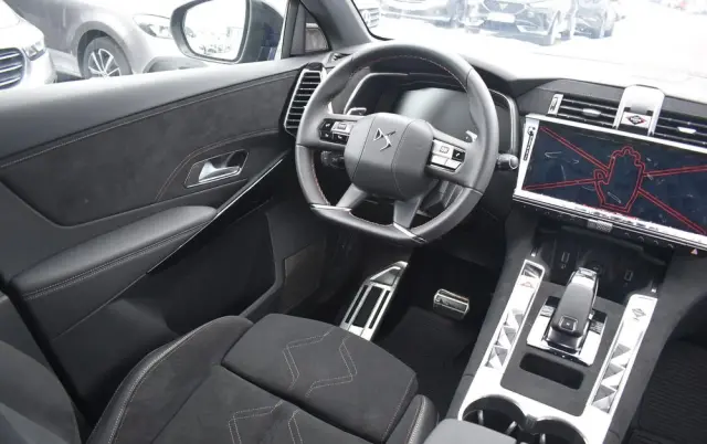 DS AUTOMOBILES DS 7 1.5 BlueHDi Performance Line +