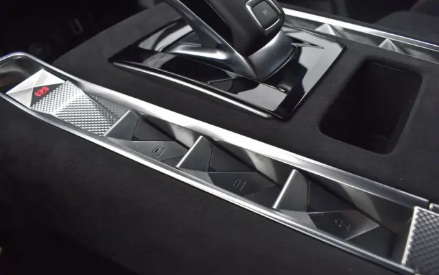 DS AUTOMOBILES DS 7 1.5 BlueHDi Performance Line +