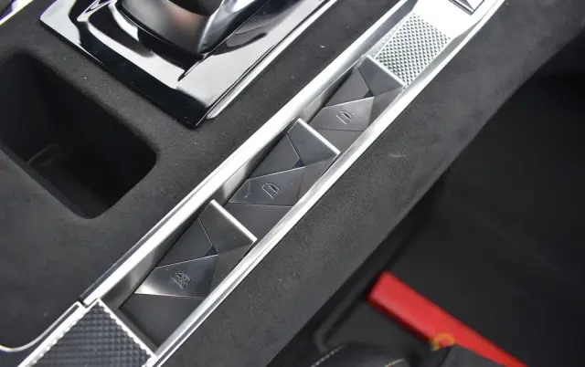 DS AUTOMOBILES DS 7 1.5 BlueHDi Performance Line +