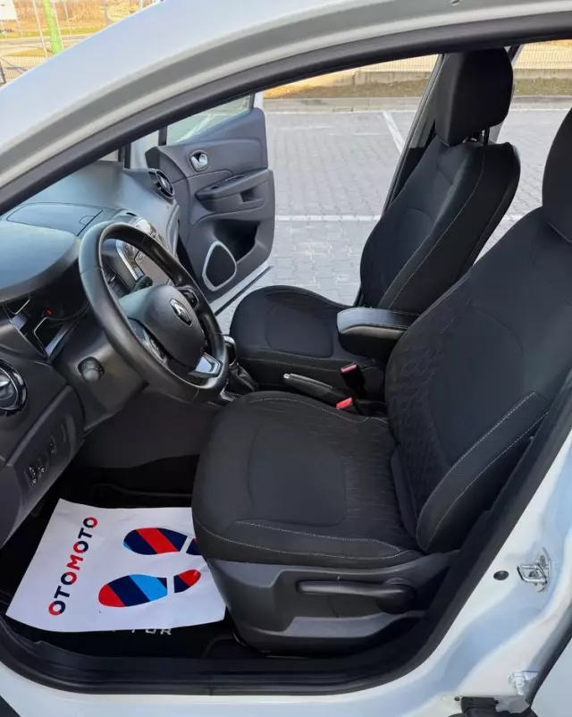 RENAULT Captur 1.5 dCi Intens EDC