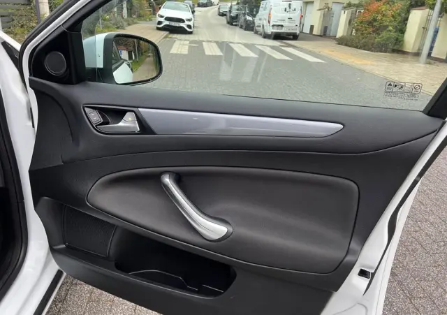 FORD Mondeo 1.6 Eco Boost Start-Stopp Titanium X