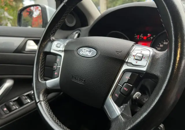 FORD Mondeo 1.6 Eco Boost Start-Stopp Titanium X