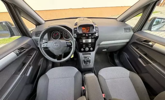 OPEL Zafira 